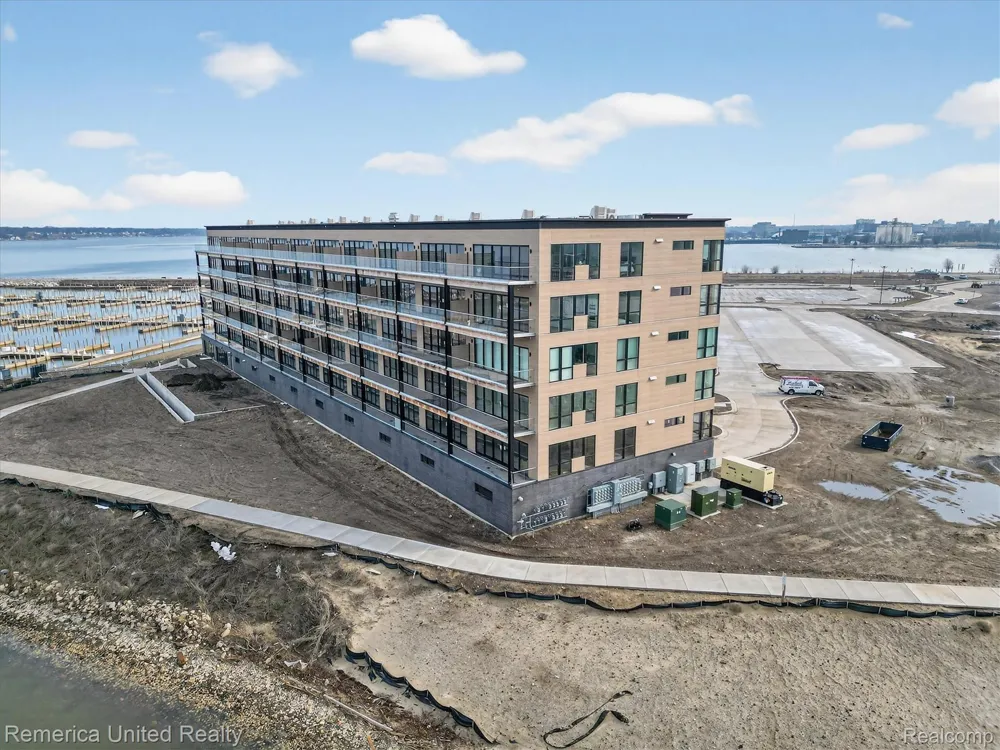 901 Adelaide Circle #602 Muskegon City, MI 49441