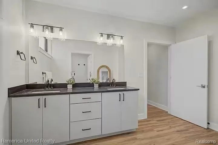 901 Adelaide Circle #601 Muskegon City, MI 49441