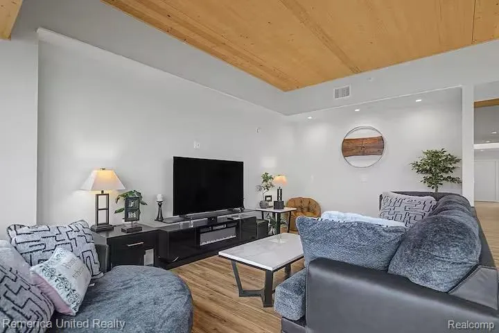 901 Adelaide Circle #601 Muskegon City, MI 49441