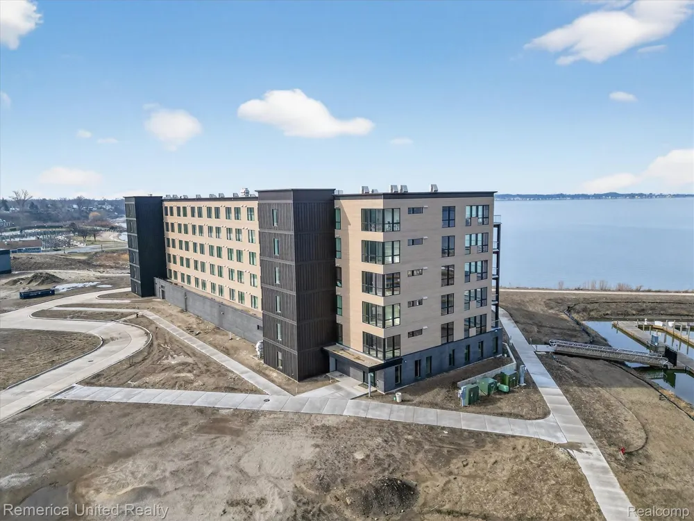 901 Adelaide Circle #601 Muskegon City, MI 49441
