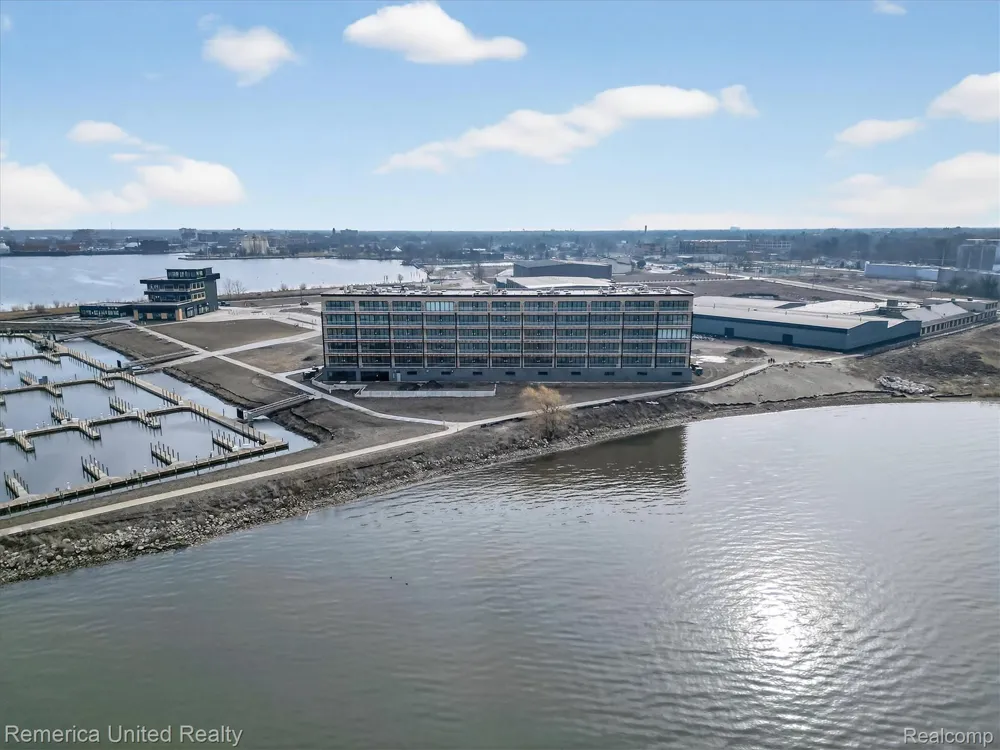 901 Adelaide Circle #601 Muskegon City, MI 49441