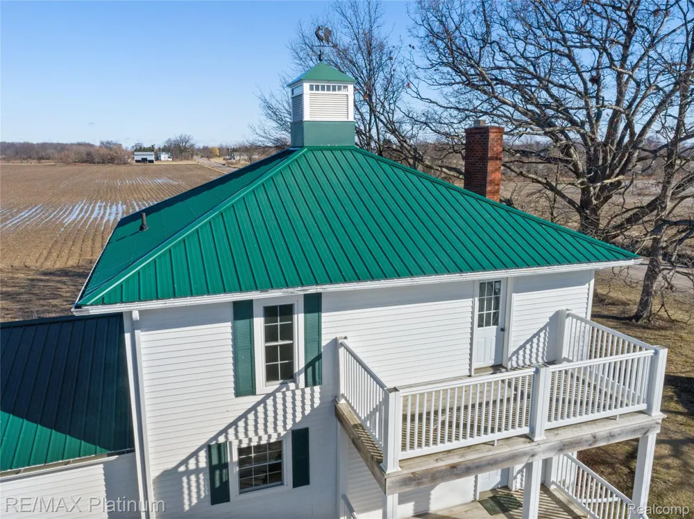 1136 S Nichols Road Clayton Charter Township, MI 48473