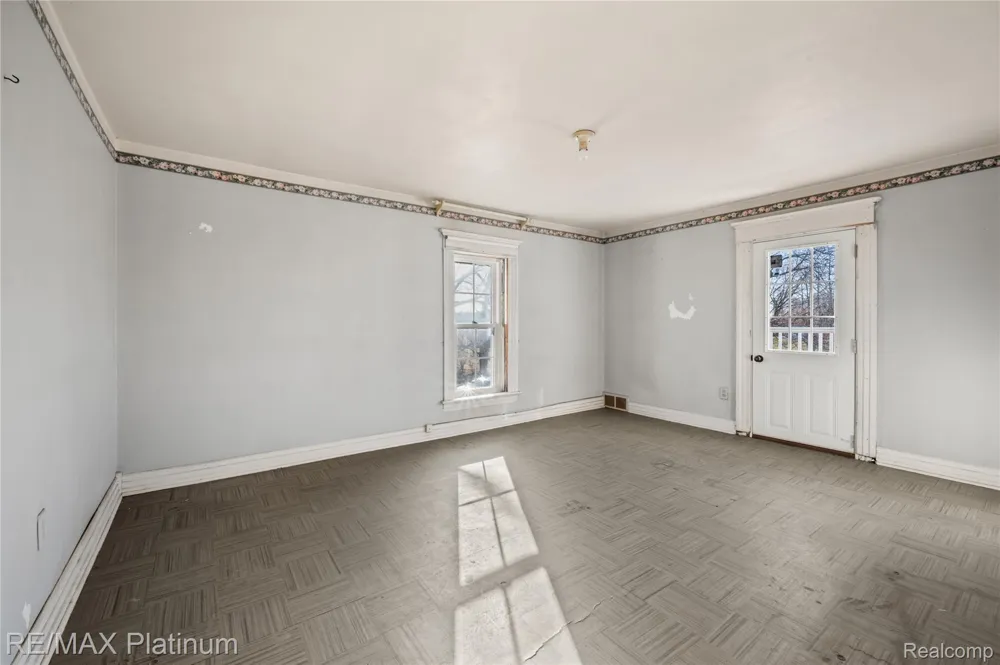 1136 S Nichols Road Clayton Charter Township, MI 48473