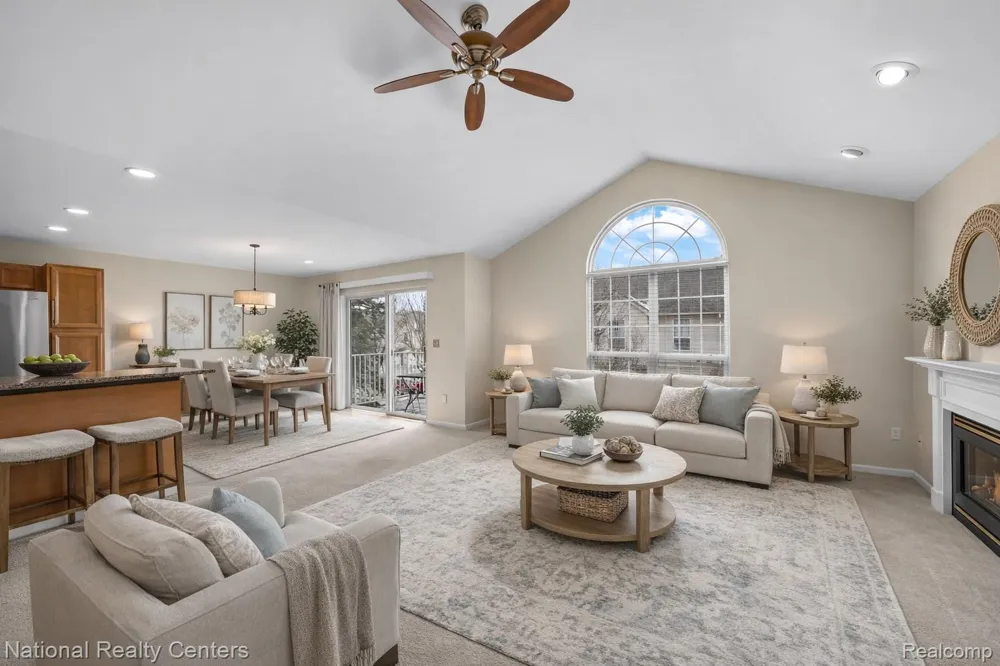 7201 Farmingdale Lane Commerce Charter Township, MI 48390