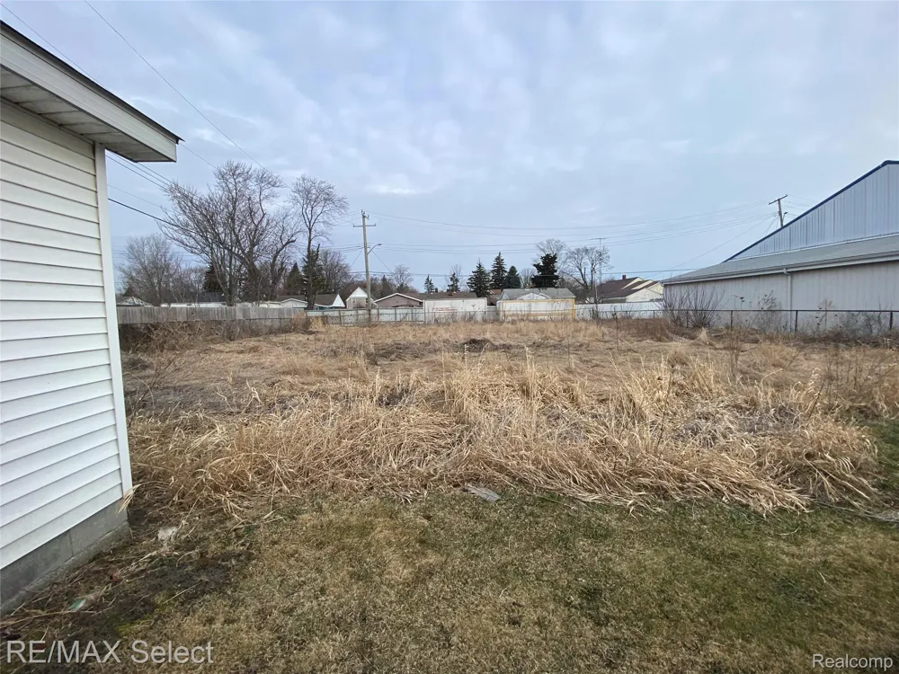 51 Runnels Street Port Huron City, MI 48060