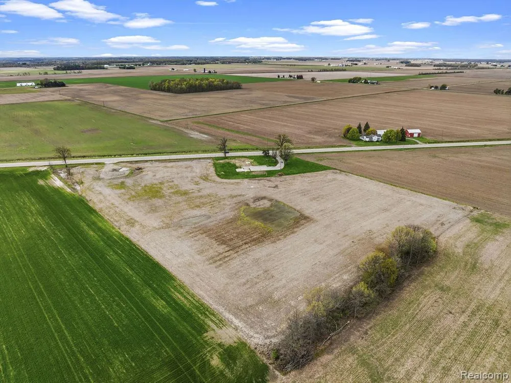 Saginaw Road Tuscola Township, MI 48768