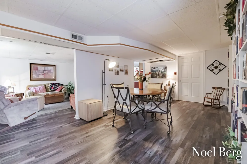17218 Timber Dunes Drive Grand Haven Charter Township, MI 49417