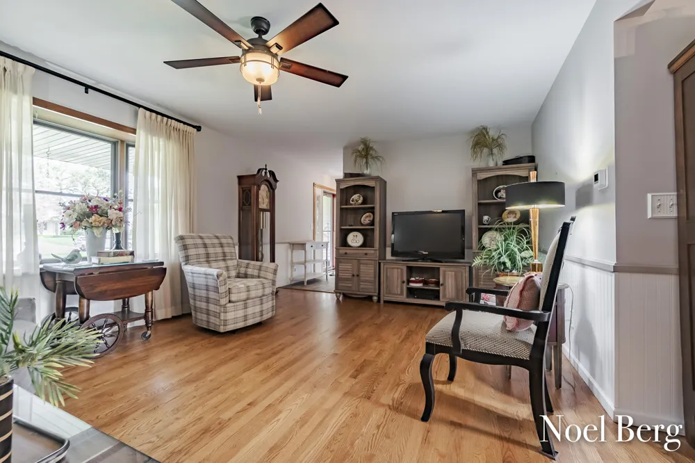 17218 Timber Dunes Drive Grand Haven Charter Township, MI 49417
