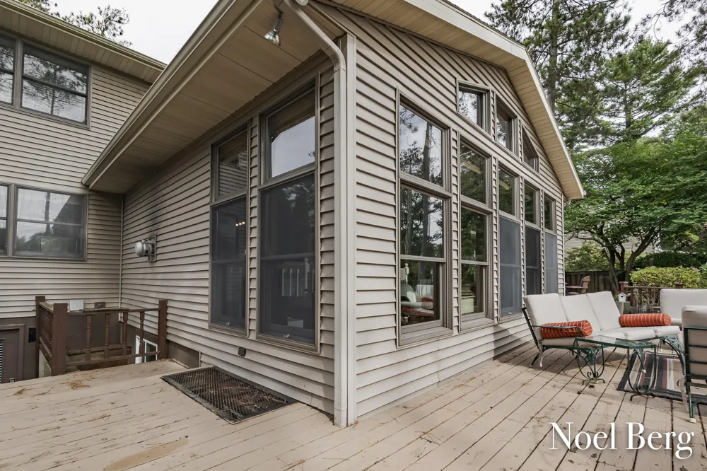 17218 Timber Dunes Drive Grand Haven Charter Township, MI 49417