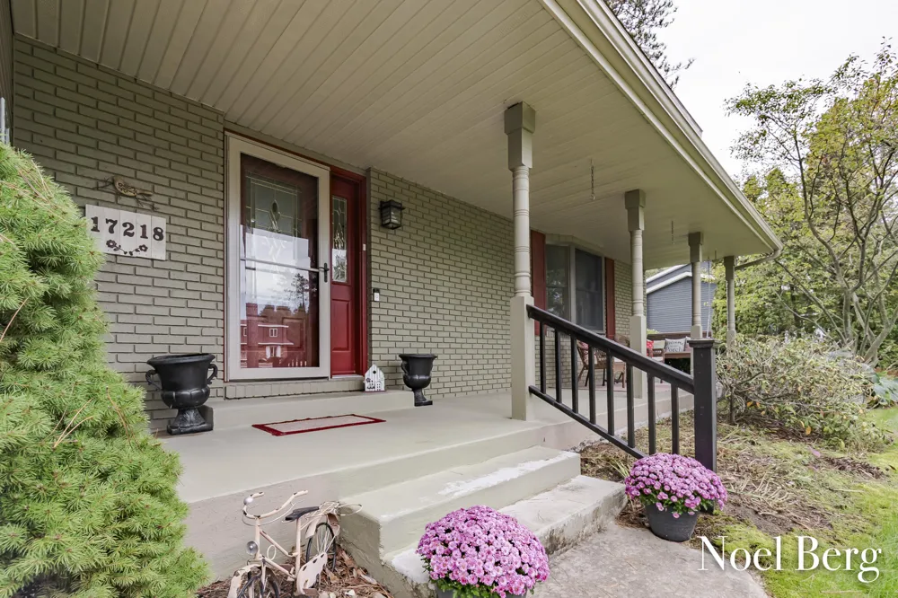 17218 Timber Dunes Drive Grand Haven Charter Township, MI 49417