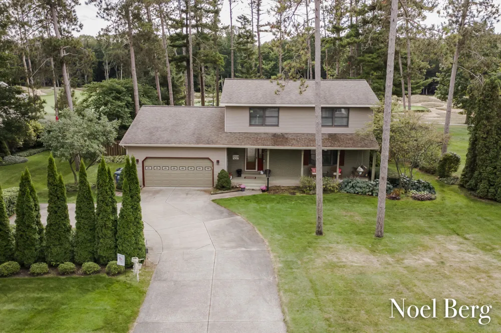 17218 Timber Dunes Drive Grand Haven Charter Township, MI 49417