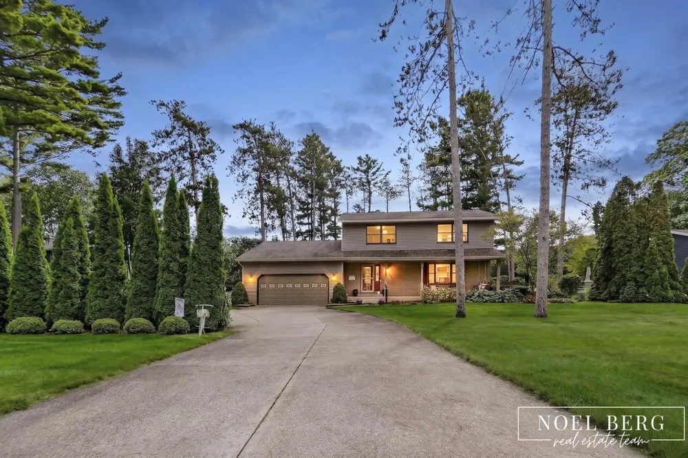 17218 Timber Dunes Drive Grand Haven Charter Township, MI 49417