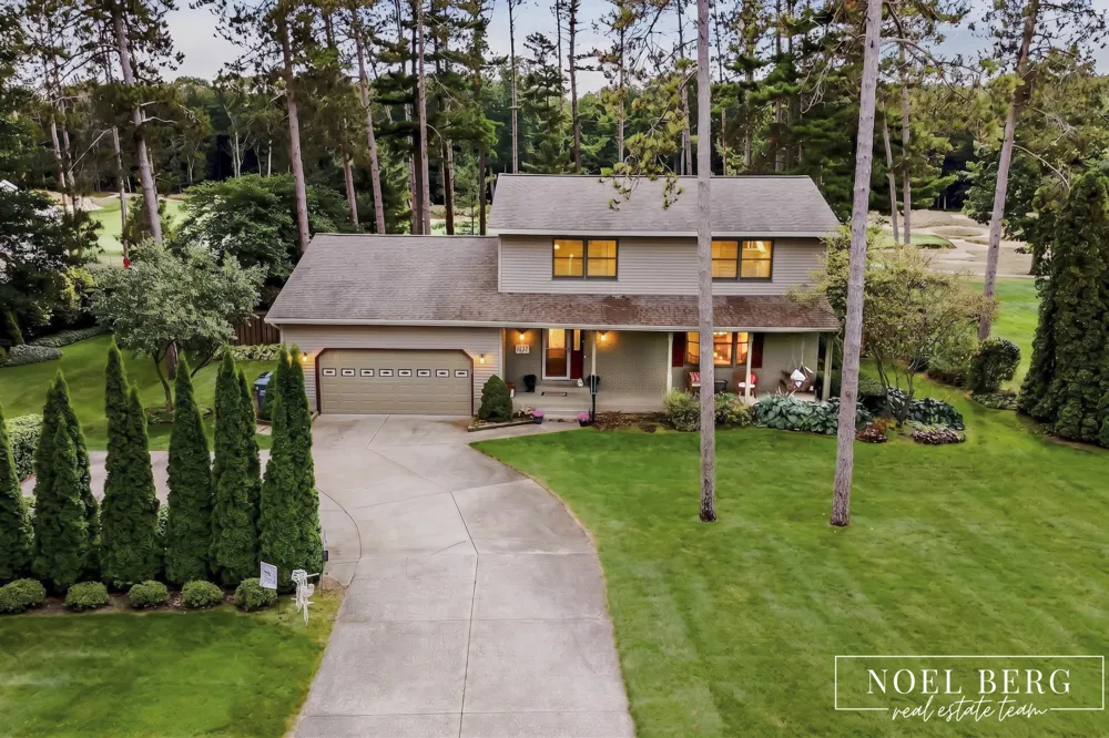 17218 Timber Dunes Drive Grand Haven Charter Township, MI 49417