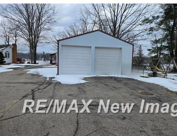 3837 S Pine Road Billings Township, MI 48612