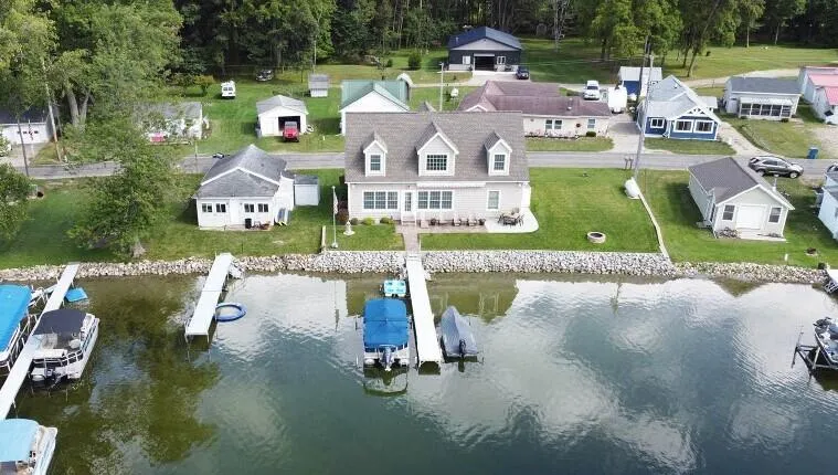 243 E Rose Road Ovid Township, MI 49036