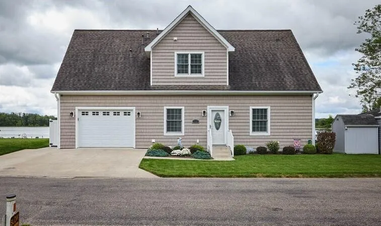 243 E Rose Road Ovid Township, MI 49036