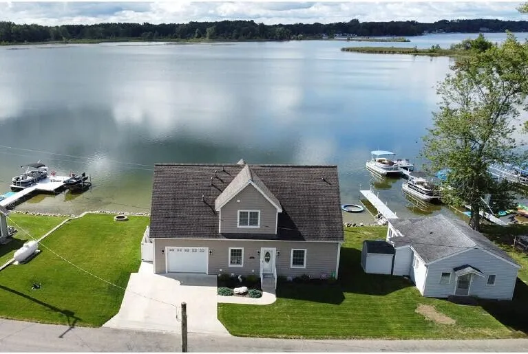 243 E Rose Road Ovid Township, MI 49036
