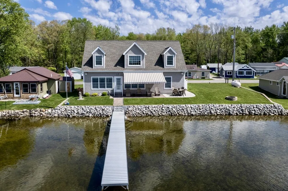 243 E Rose Road Ovid Township, MI 49036