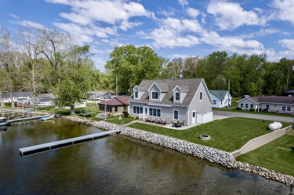 243 E Rose Road Ovid Township, MI 49036
