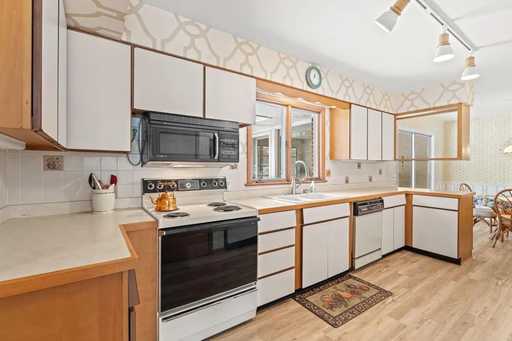 2095 Lakeshore Drive Ganges Township, MI 49408
