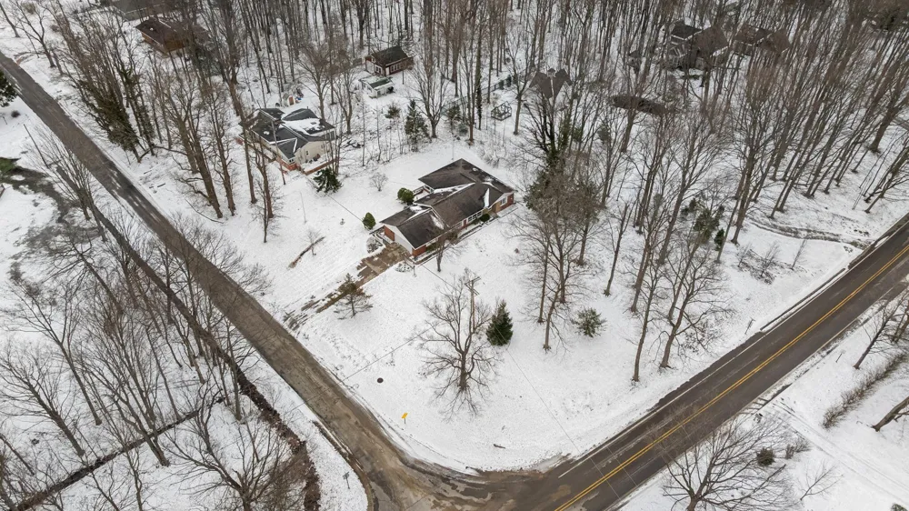 2095 Lakeshore Drive Ganges Township, MI 49408