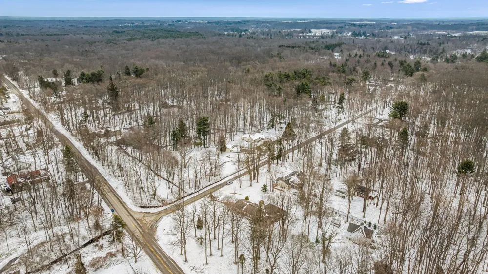 2095 Lakeshore Drive Ganges Township, MI 49408