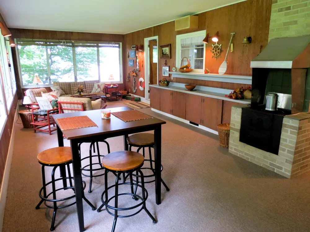 890 White Lake Road Henrietta Township, MI 49272