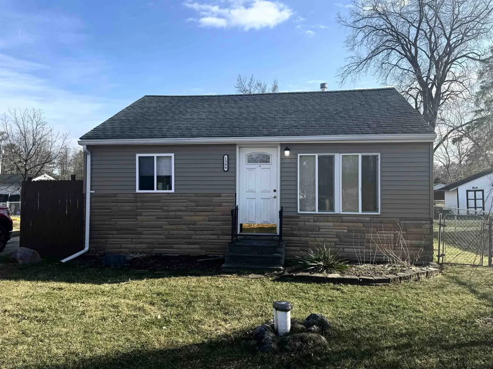 1306 Garfield Street Mt Morris City, MI 48458