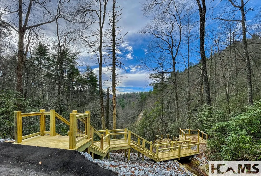 Lot 18 Saratay Falls Road Cashiers, NC 28741