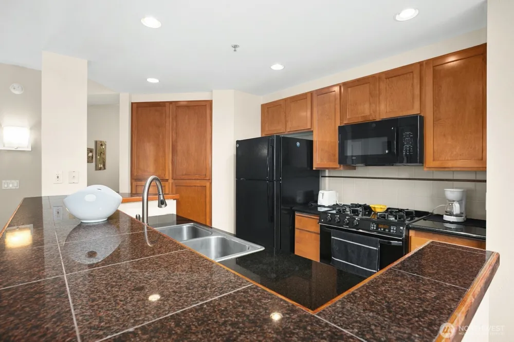 2801 1st Avenue #1014 Seattle, WA 98121