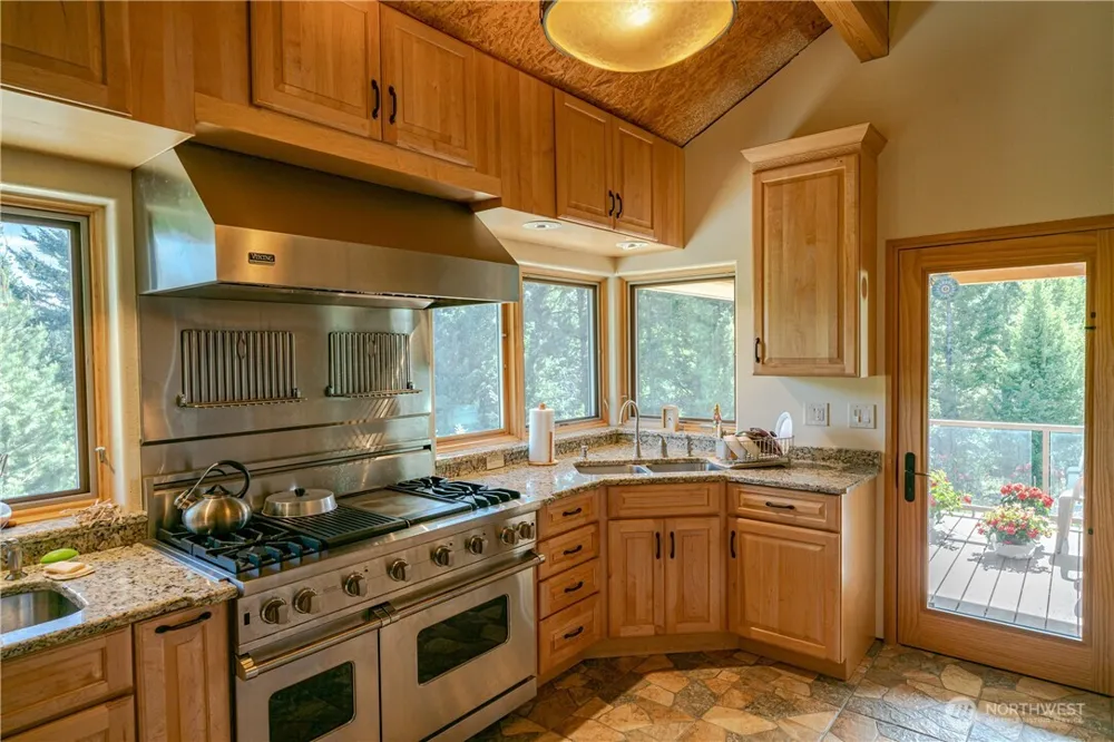 54 Spring Meadow Lane Oroville, WA 98844