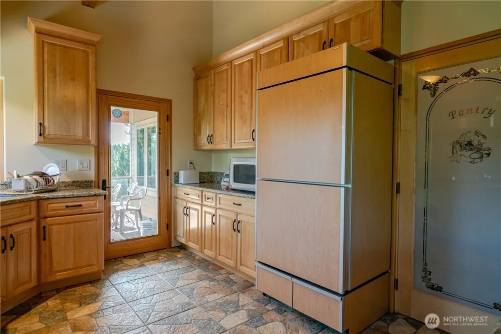 54 Spring Meadow Lane Oroville, WA 98844