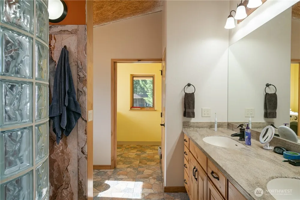54 Spring Meadow Lane Oroville, WA 98844