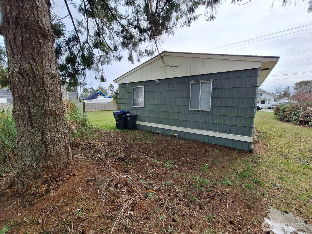 818 W Ocean Avenue Westport, WA 98595