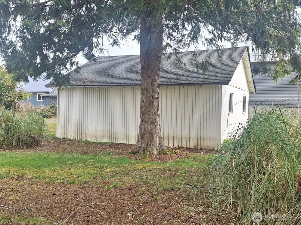 818 W Ocean Avenue Westport, WA 98595