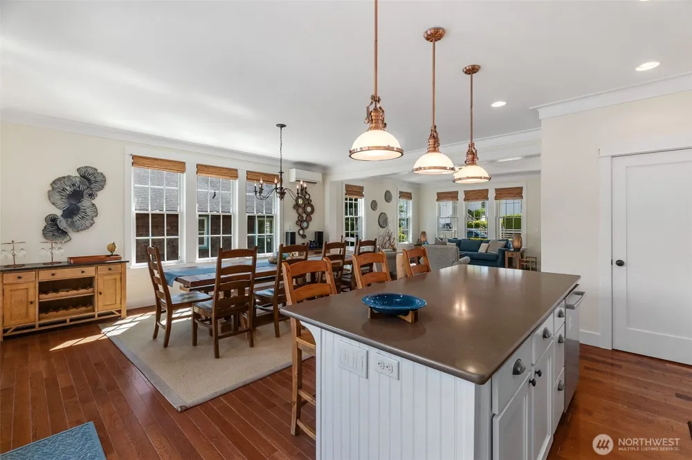 81 Compass Street Pacific Beach, WA 98571