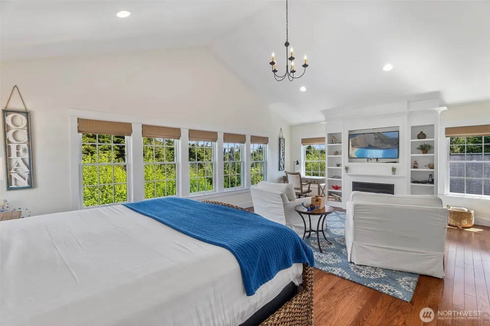 81 Compass Street Pacific Beach, WA 98571