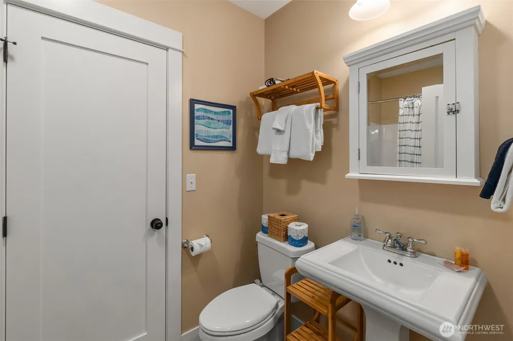 81 Compass Street Pacific Beach, WA 98571