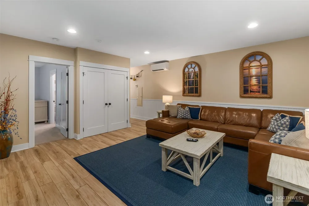 81 Compass Street Pacific Beach, WA 98571