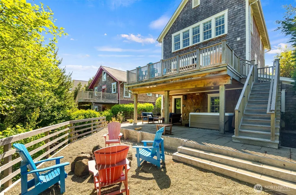 81 Compass Street Pacific Beach, WA 98571