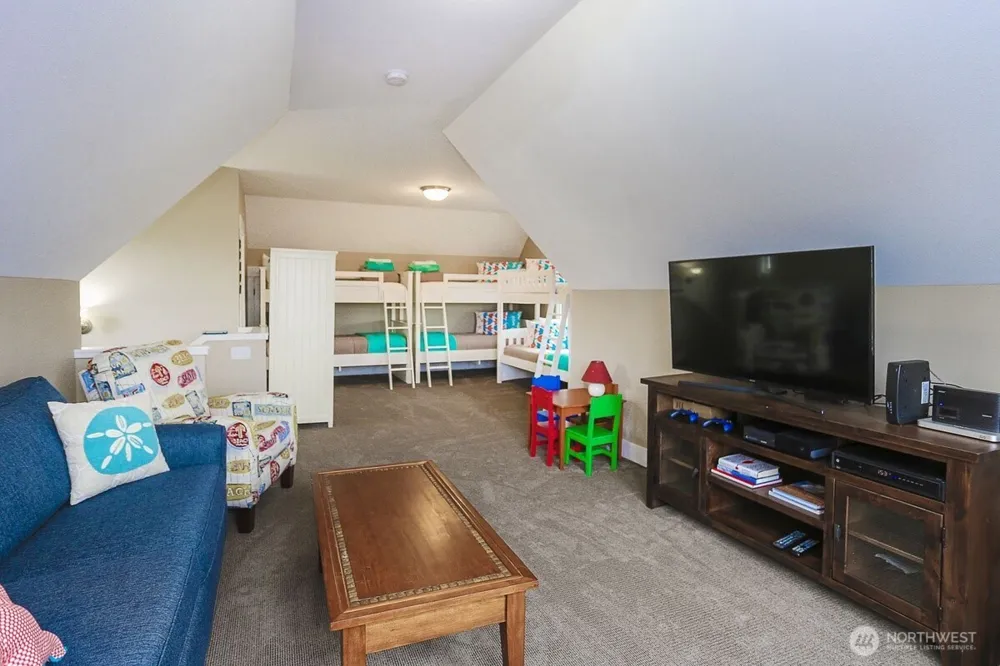 38 Trillium Lane Pacific Beach, WA 98571