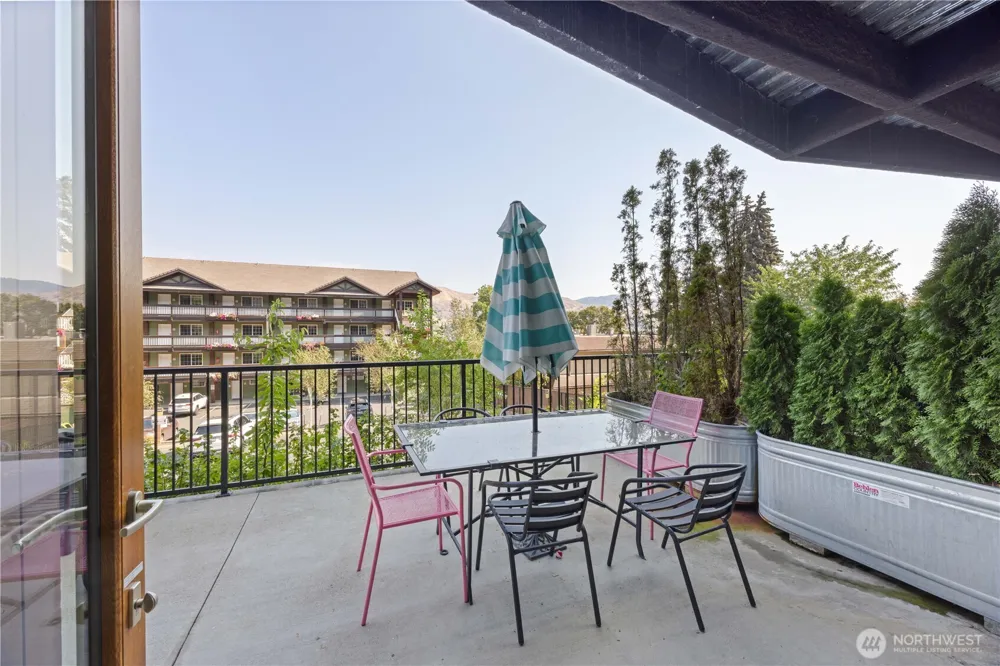 2220 W Woodin Avenue #106 Chelan, WA 98816
