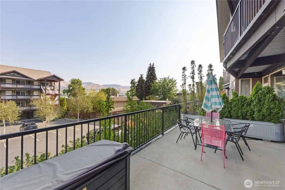 2220 W Woodin Avenue #106 Chelan, WA 98816
