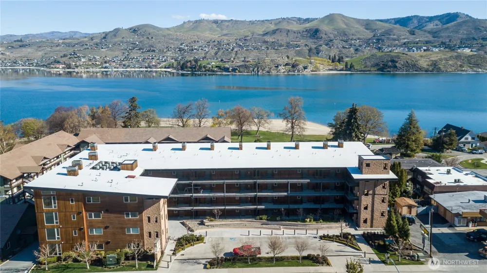 2220 W Woodin Avenue #106 Chelan, WA 98816