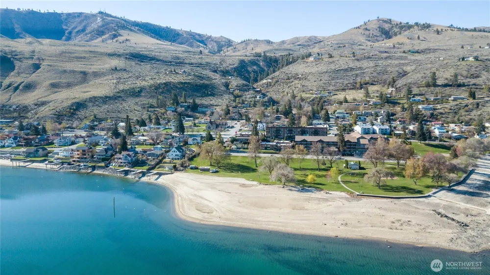 2220 W Woodin Avenue #106 Chelan, WA 98816