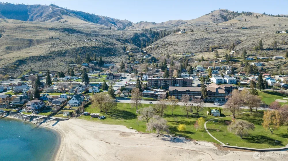 2220 W Woodin Avenue #106 Chelan, WA 98816