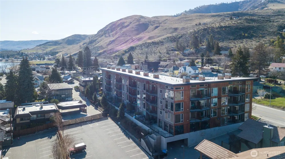 2220 W Woodin Avenue #106 Chelan, WA 98816