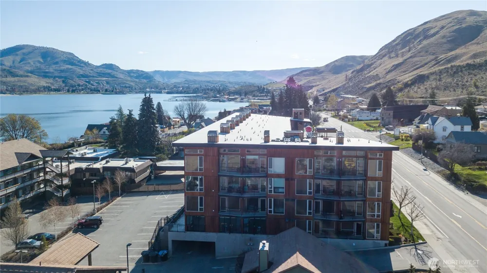 2220 W Woodin Avenue #106 Chelan, WA 98816