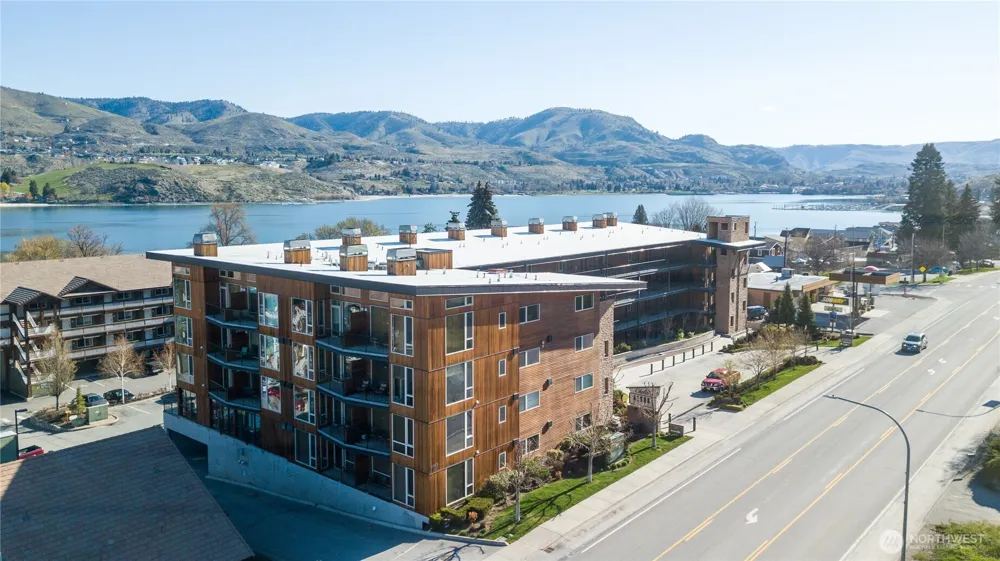 2220 W Woodin Avenue #106 Chelan, WA 98816