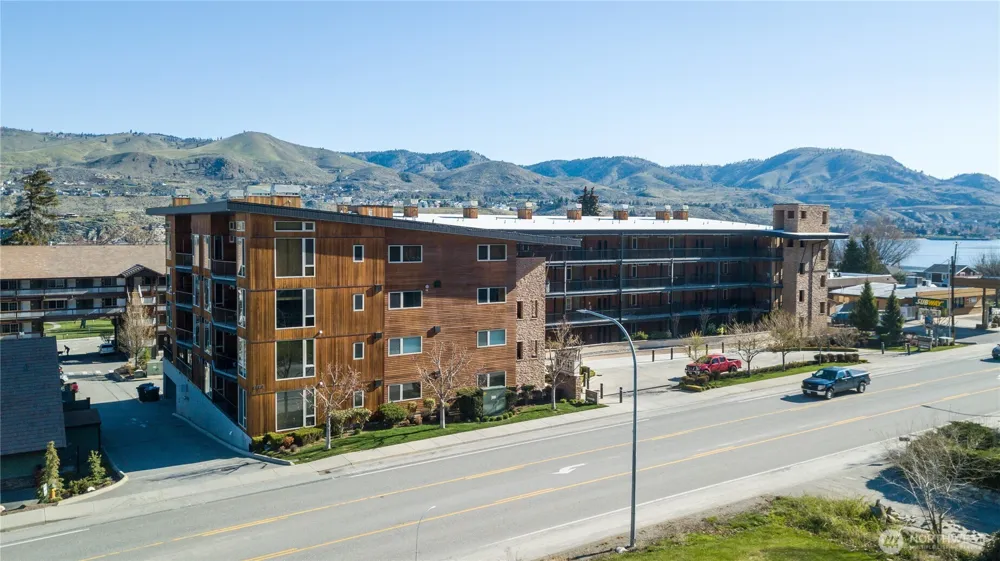 2220 W Woodin Avenue #106 Chelan, WA 98816